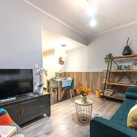 Inside Old Town By Eba Homes アパート